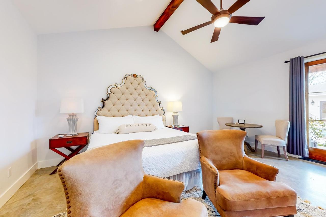 Schubert Inn Fredericksburg Bagian luar foto